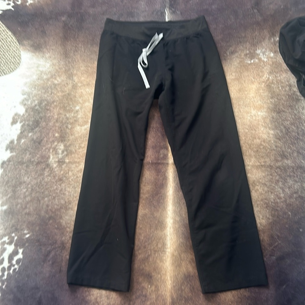 Figs Technical Collection Cargo Pants- Black